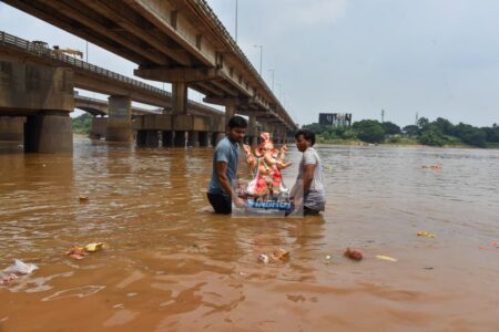 Plastic Threat in Kuakhai & Daya: Post-Ganesh Visarjan River Pollution Raises Severe Concerns in Bhubaneswar/Photo By: Sai Saswat Mishra